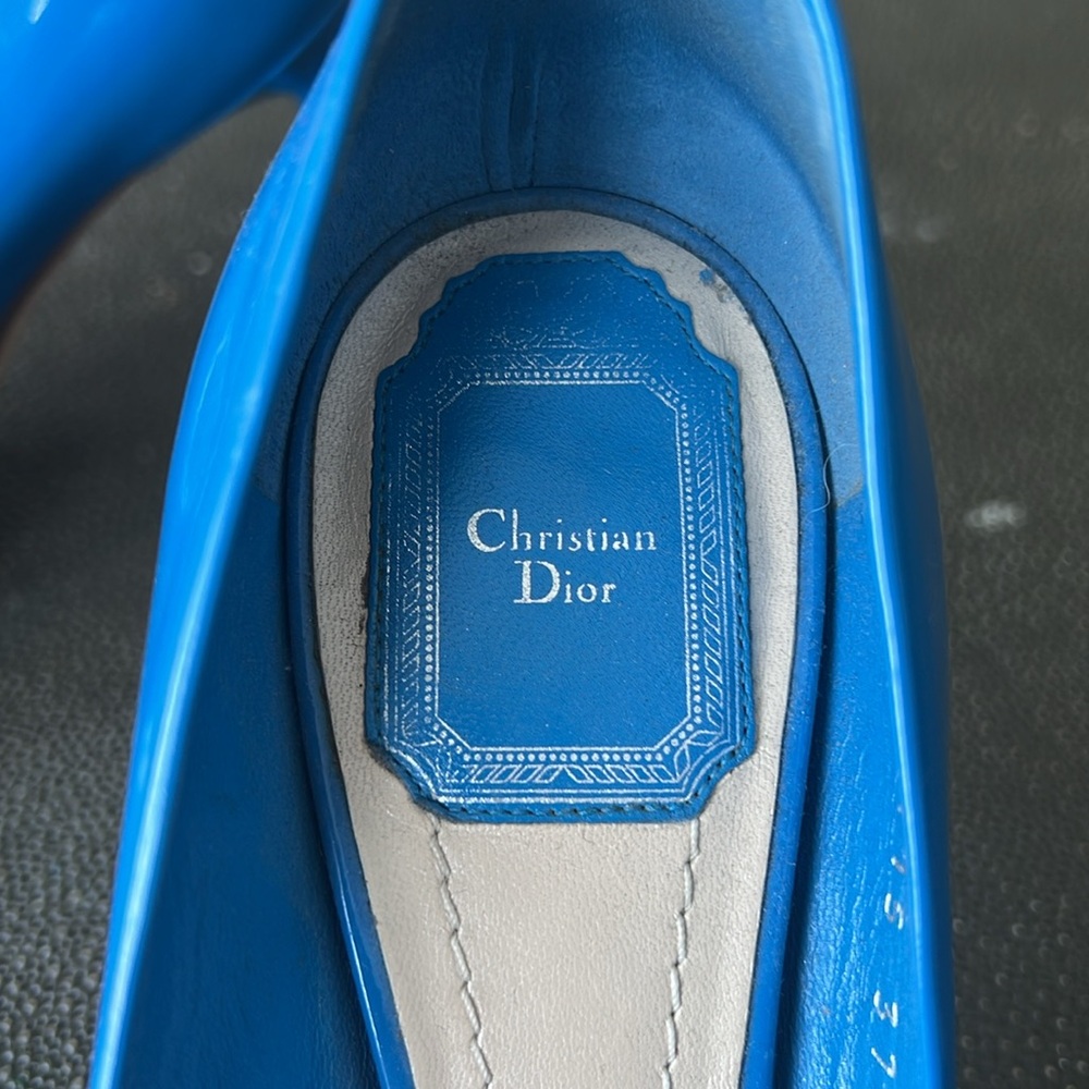 Christian Dior Patent Leather Pumps - Picture 2 of 6